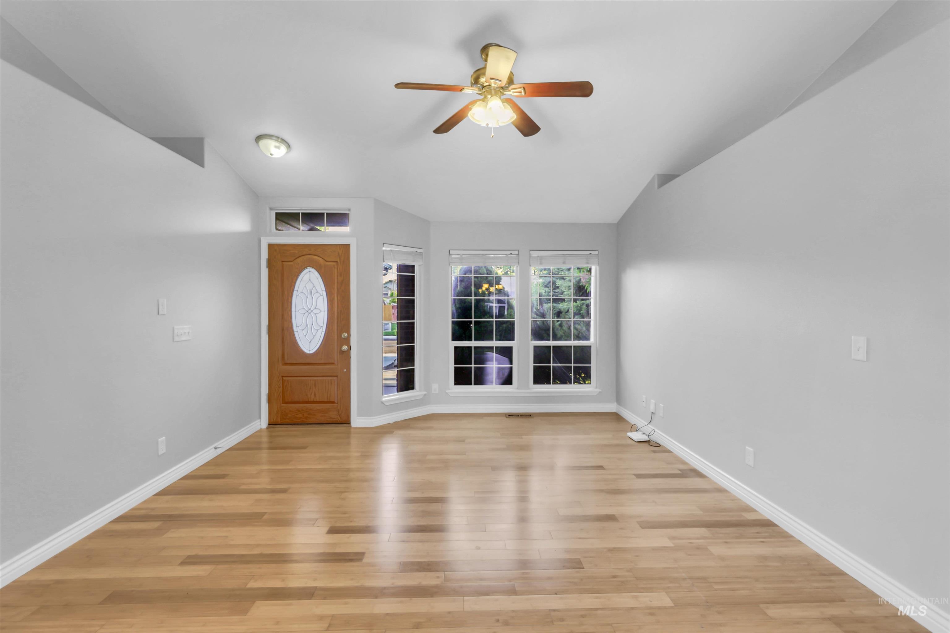 4104 Iris Ct Property Photo 16