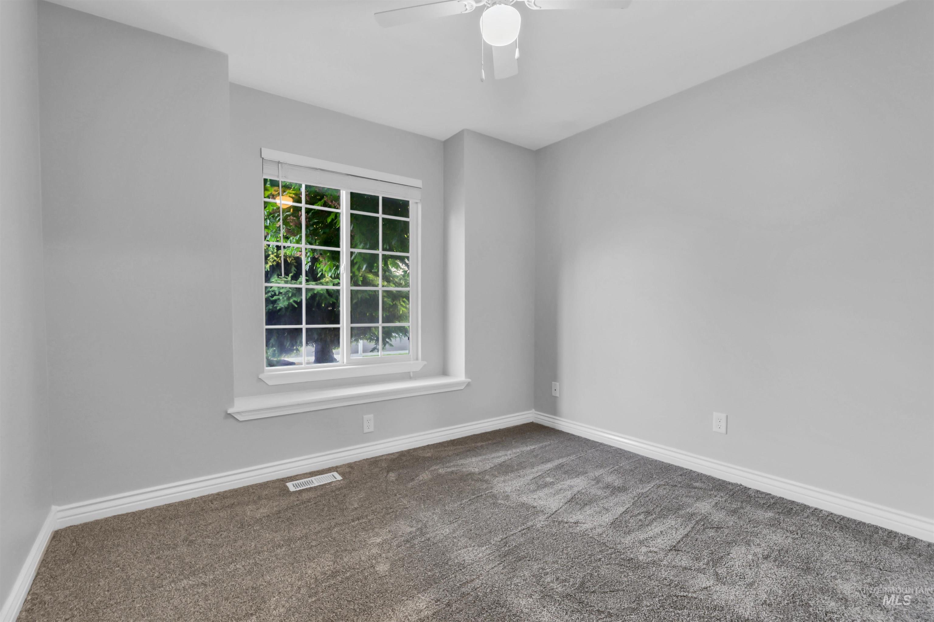 4104 Iris Ct Property Photo 21