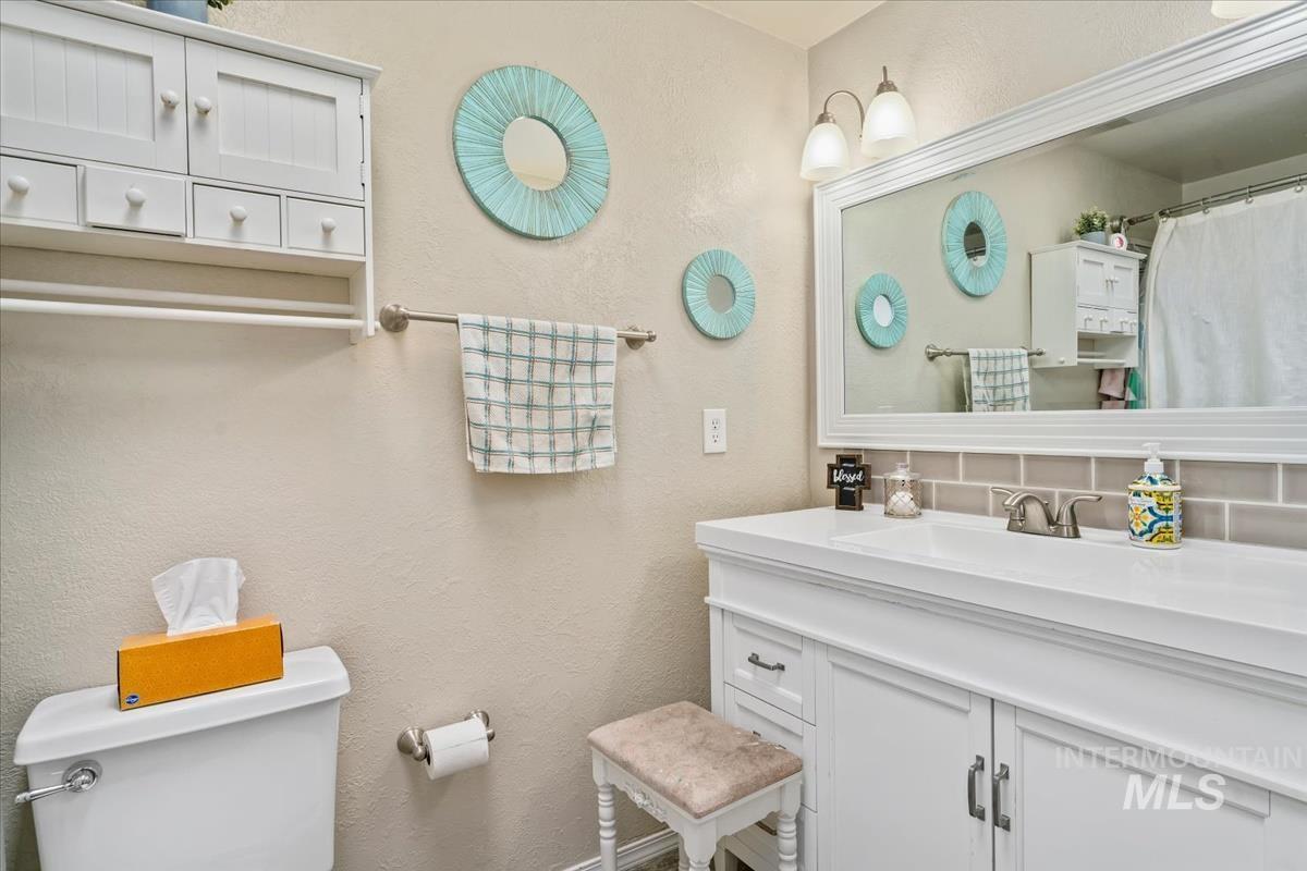 2702 N Aster Ave. Property Photo 22