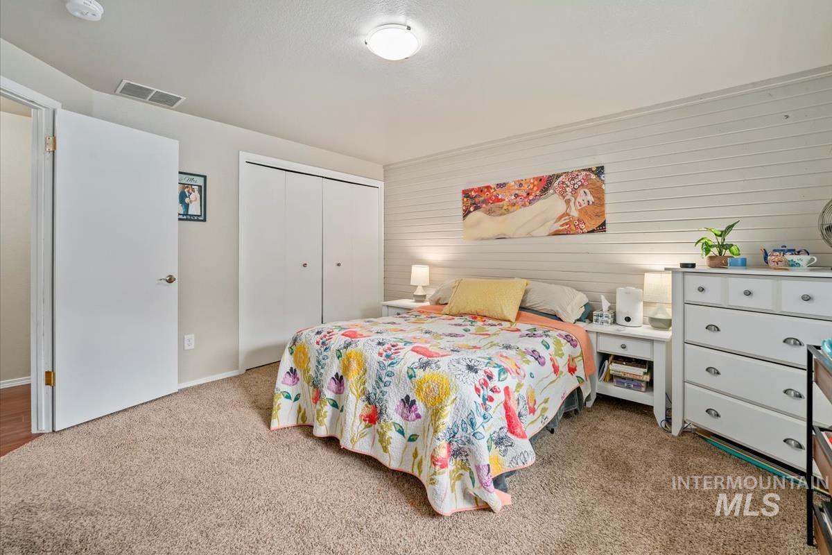 2702 N Aster Ave. Property Photo 26