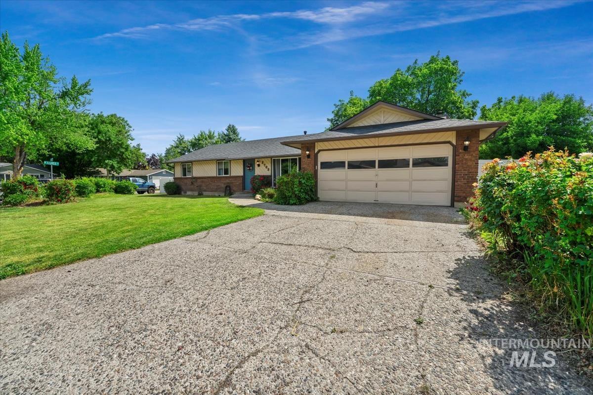 2702 N Aster Ave. Property Photo 35