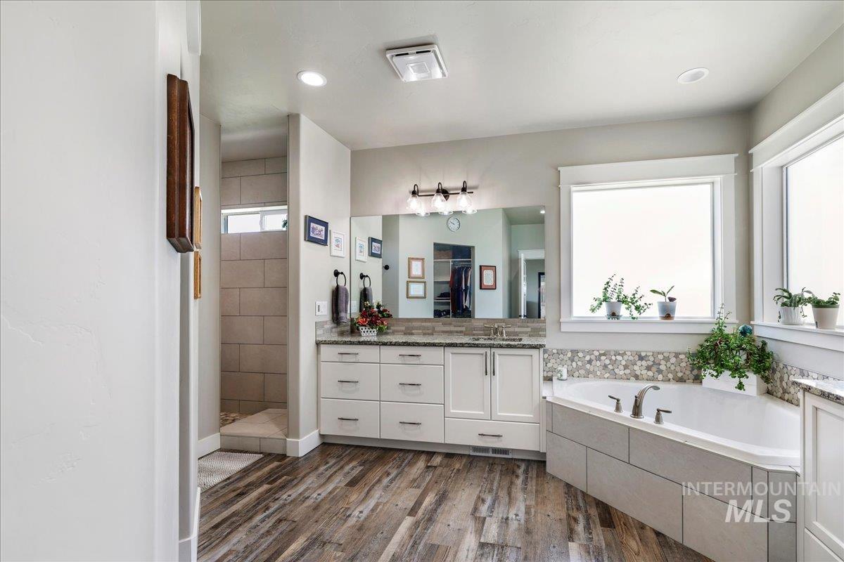 3492 E 3600 N Property Photo 16