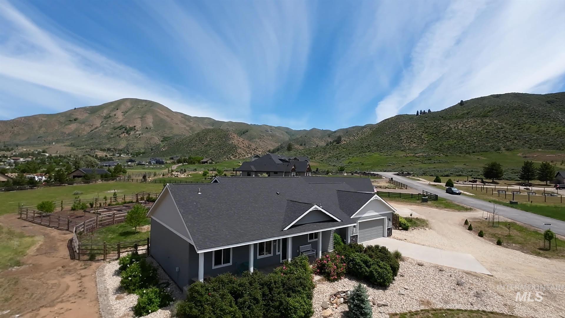 15 Camas Drive