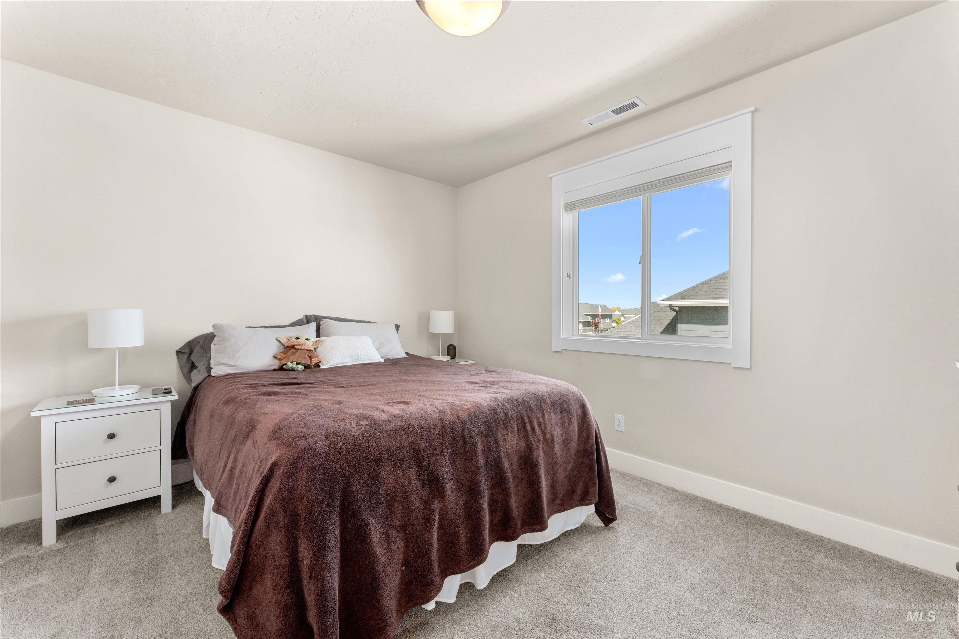 1642 Banff St Property Photo 27