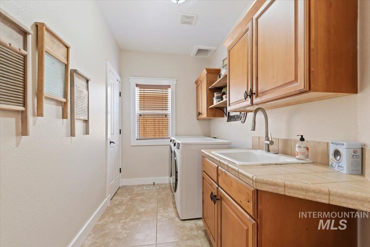 9740 W Shields Avenue Property Photo 14