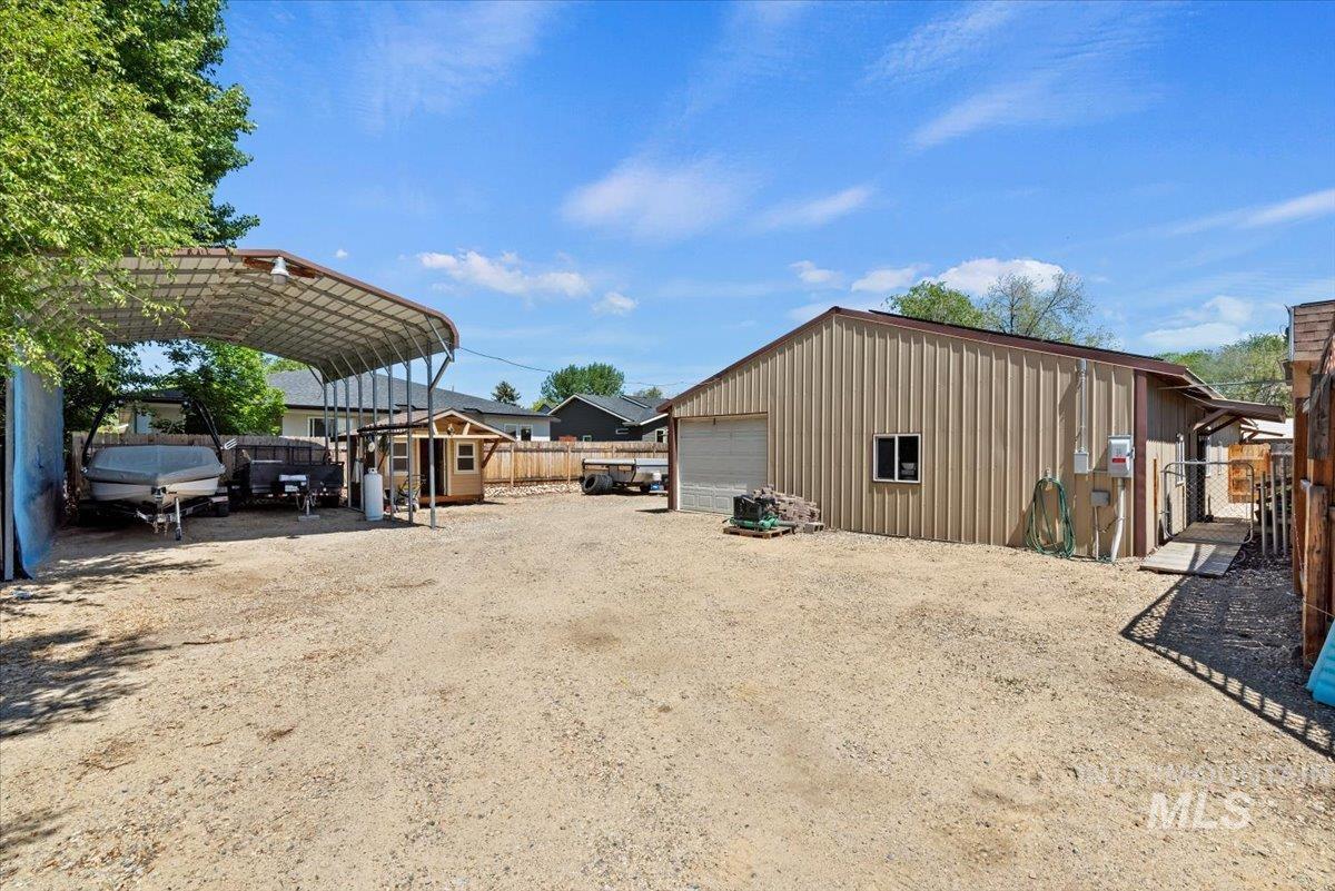 9740 W Shields Avenue Property Photo 37
