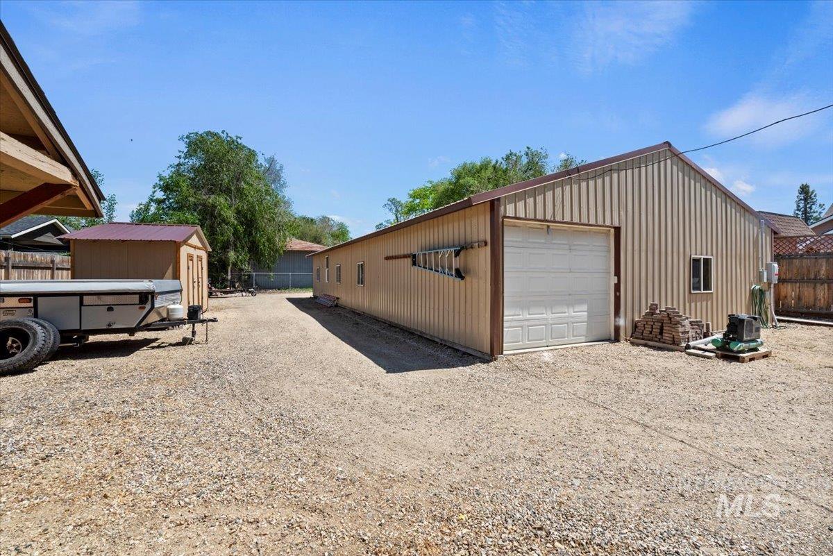 9740 W Shields Avenue Property Photo 38