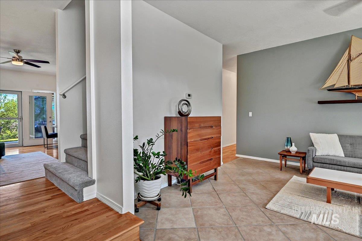 2942 E Eastgate Dr Property Photo 6
