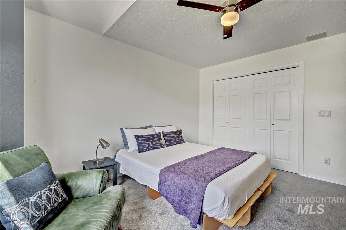 2942 E Eastgate Dr Property Photo 24