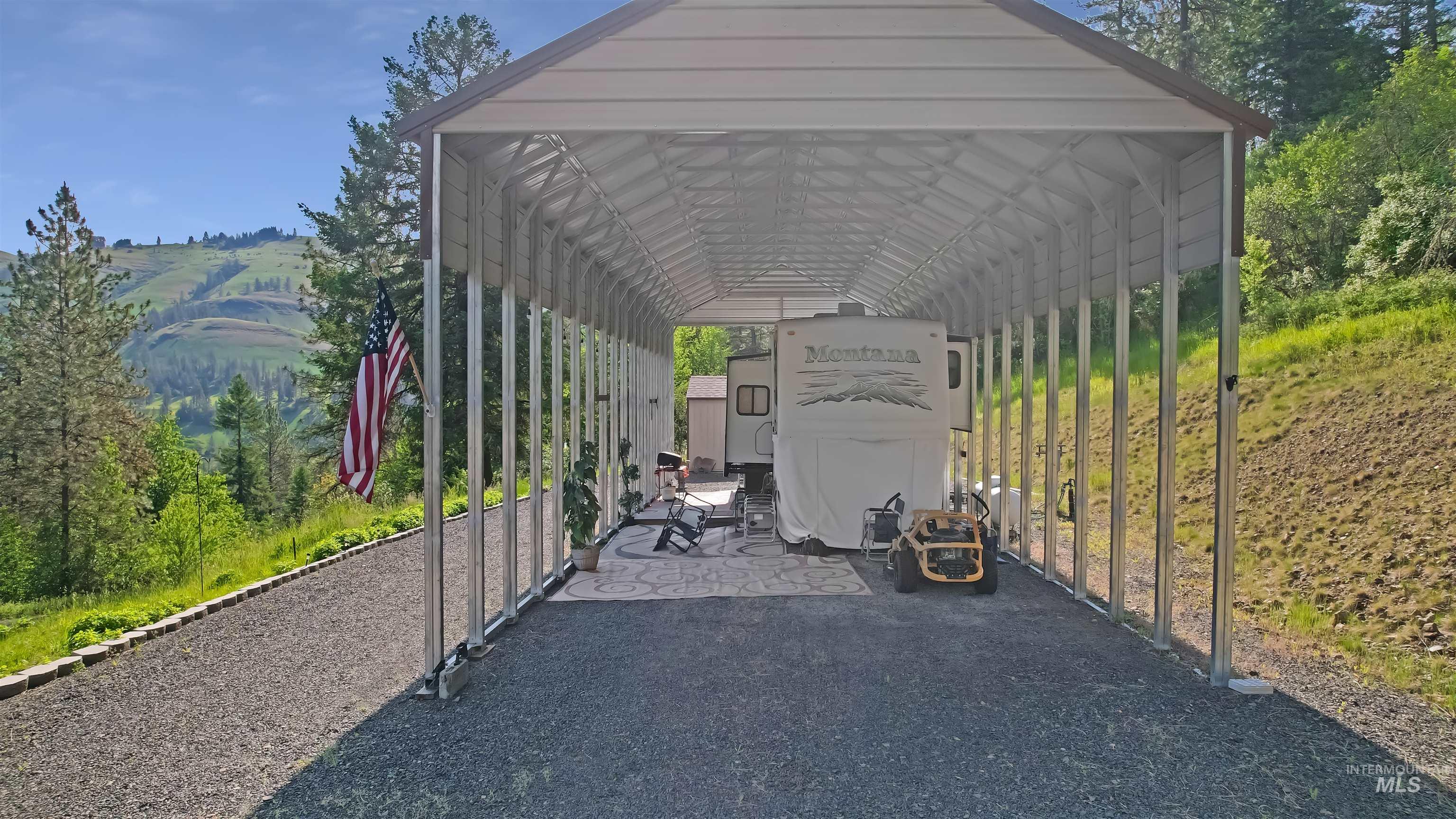 544 Ridgewood Dr. Property Photo 11
