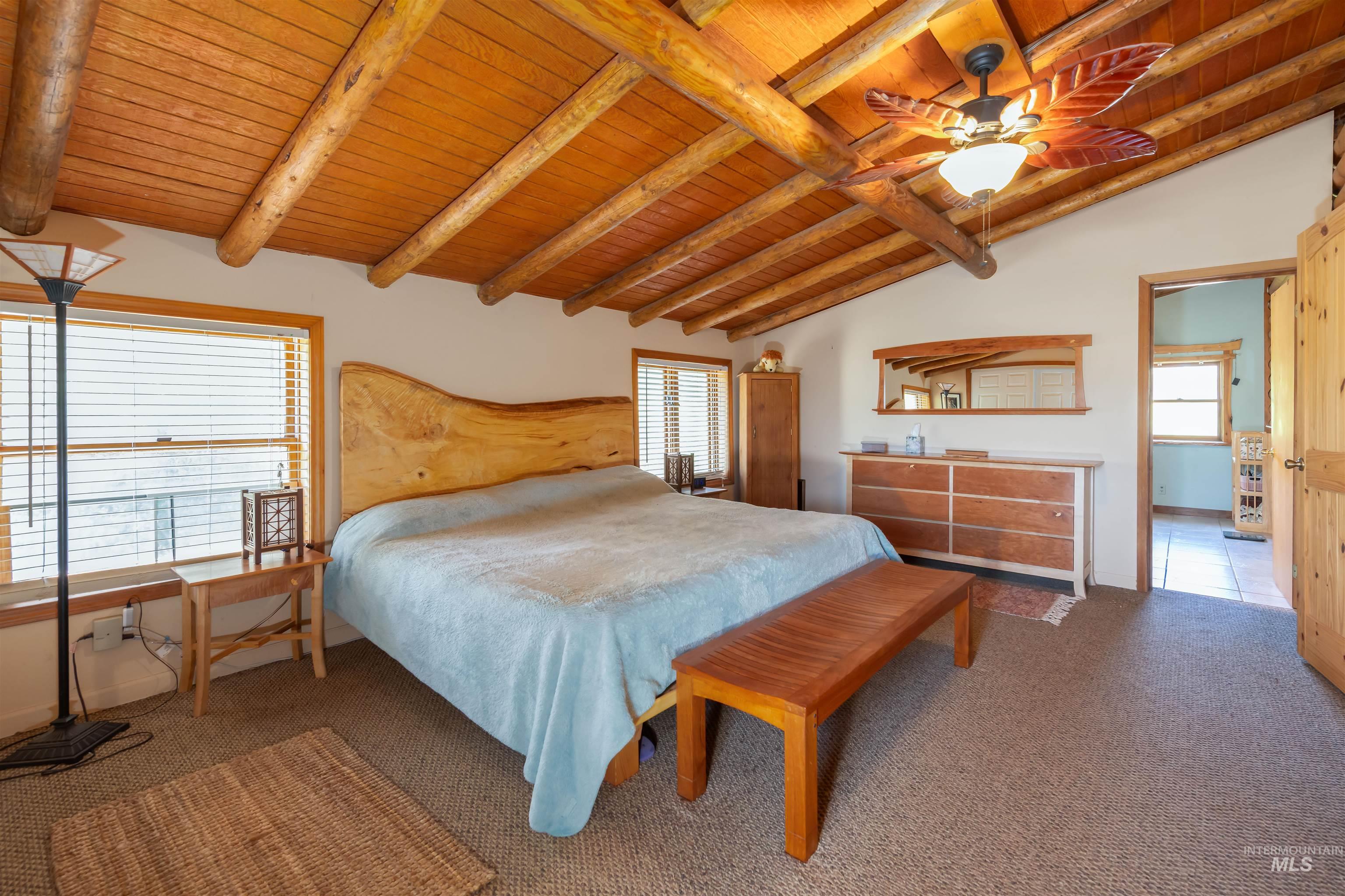 39055 Hilltop Ln Property Photo 14