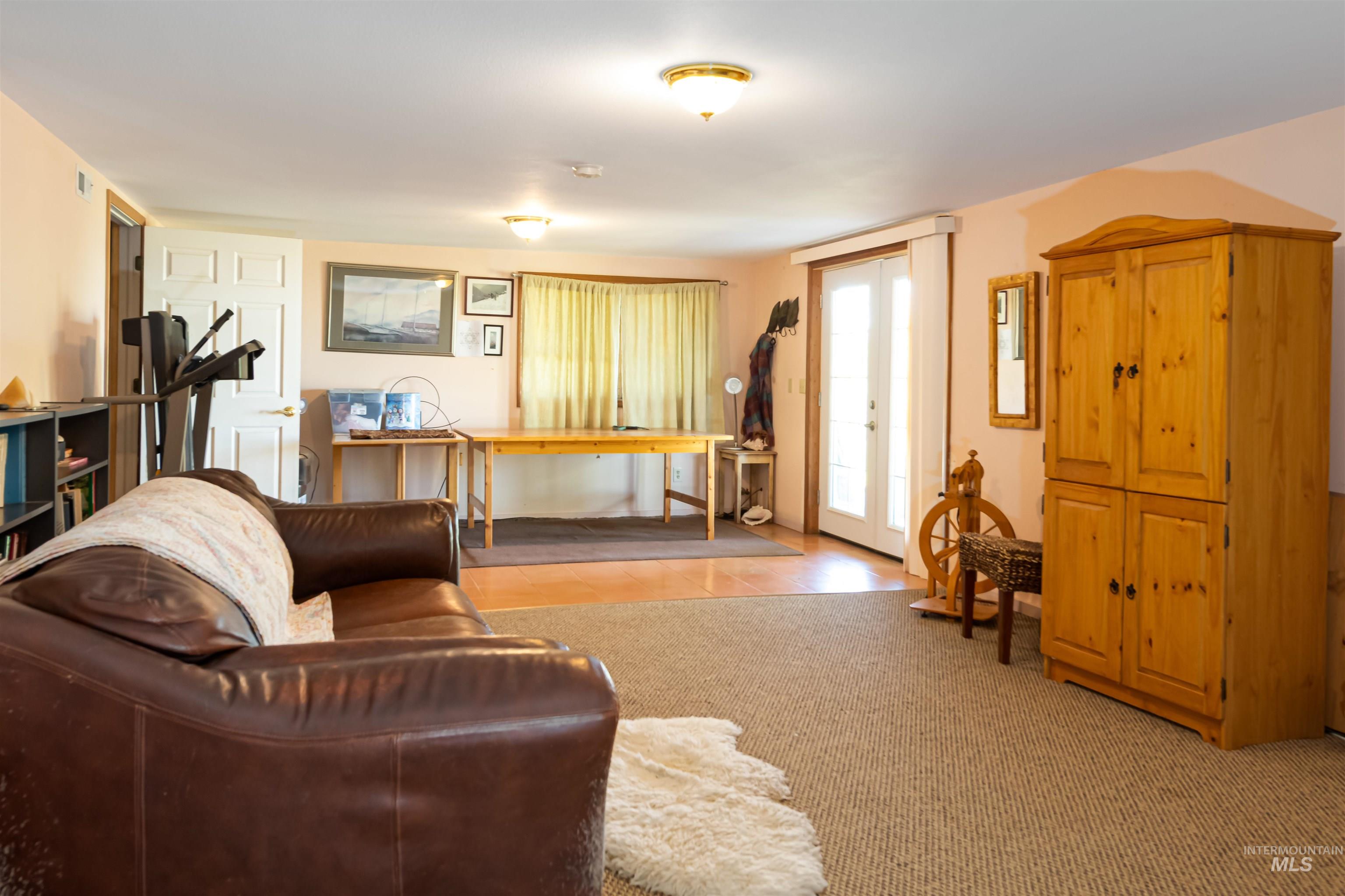 39055 Hilltop Ln Property Photo 18