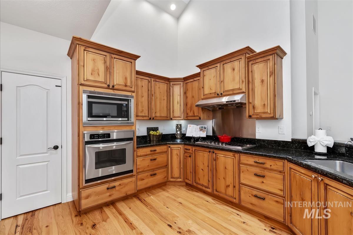 1524 N Watson Property Photo 10
