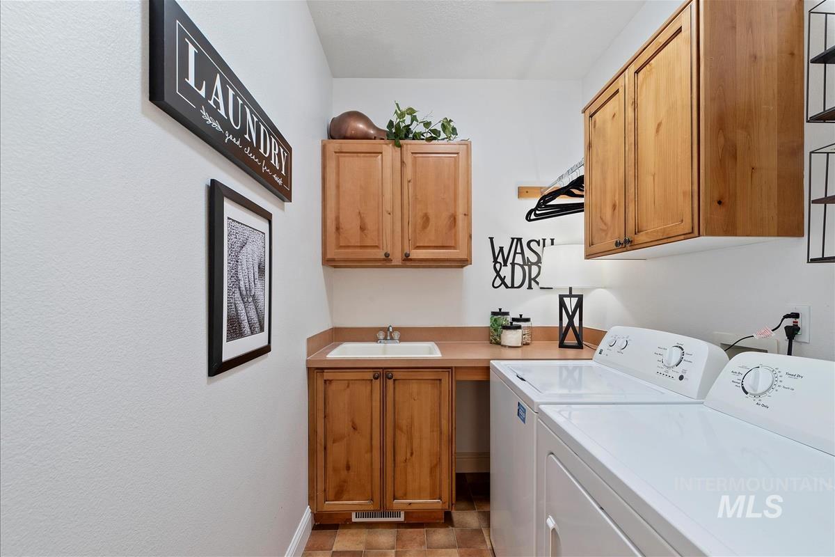 1524 N Watson Property Photo 33