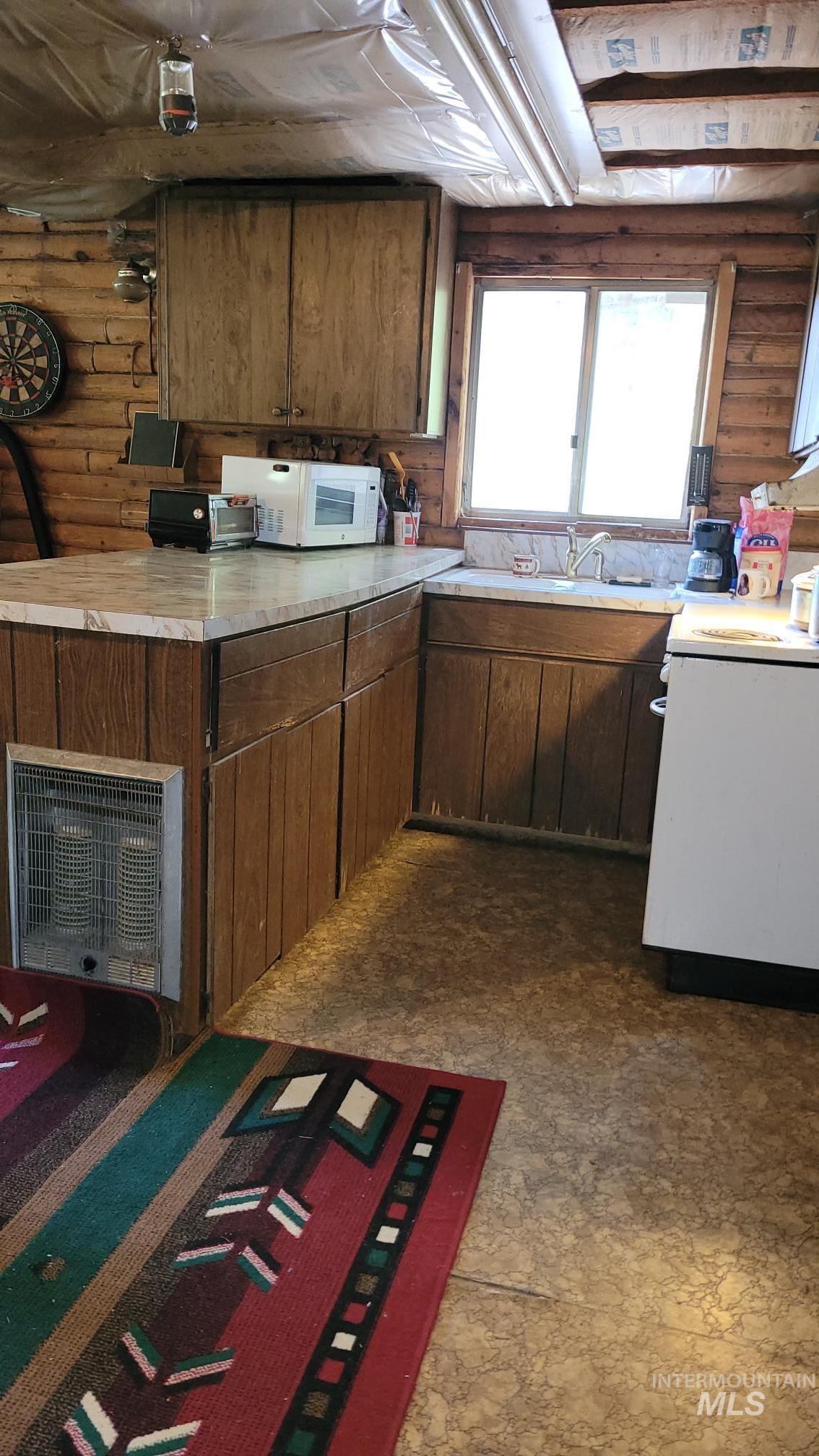 1896 Crooked River Road Property Photo 6