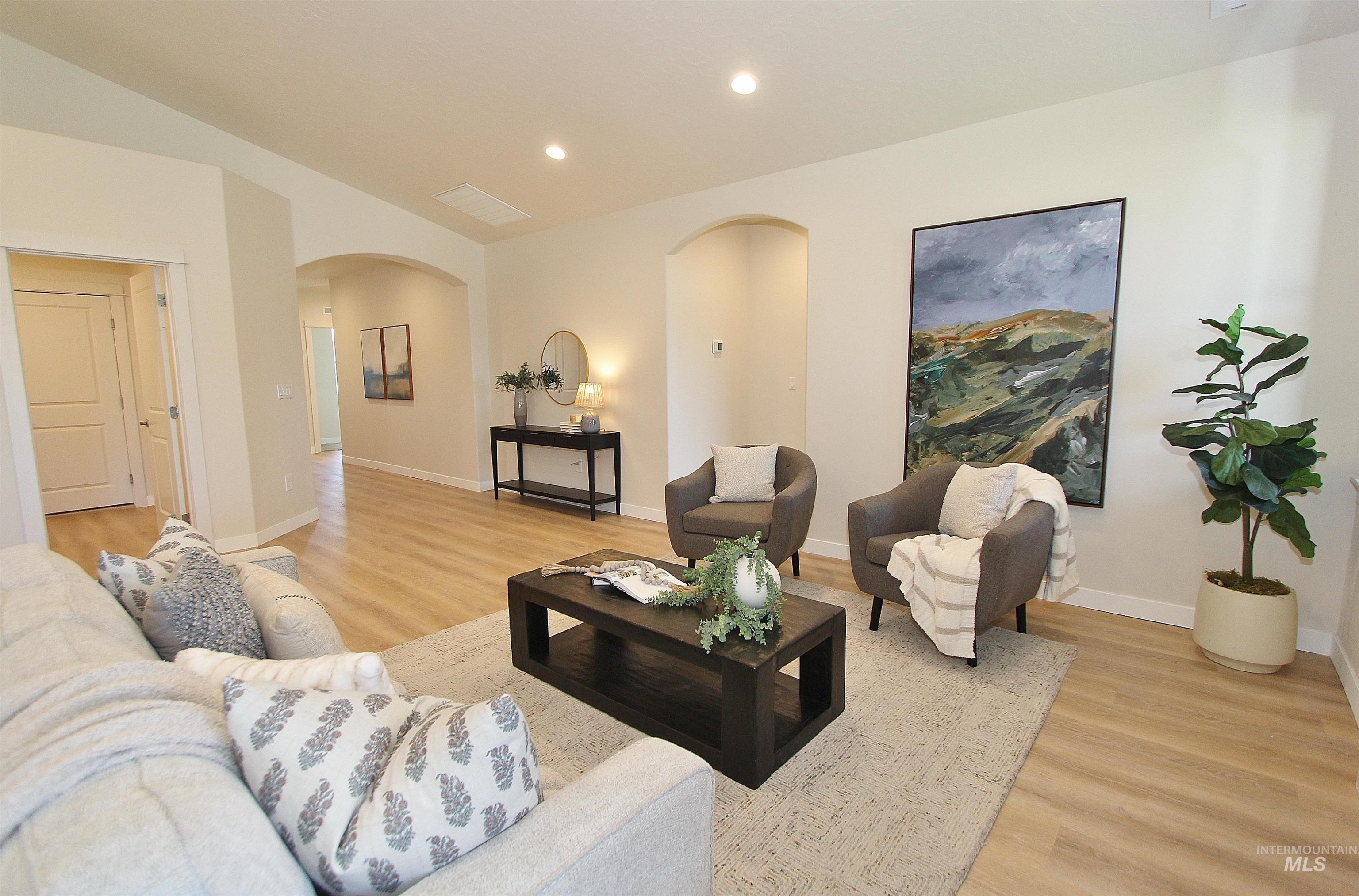 7615 W Itasco Dr