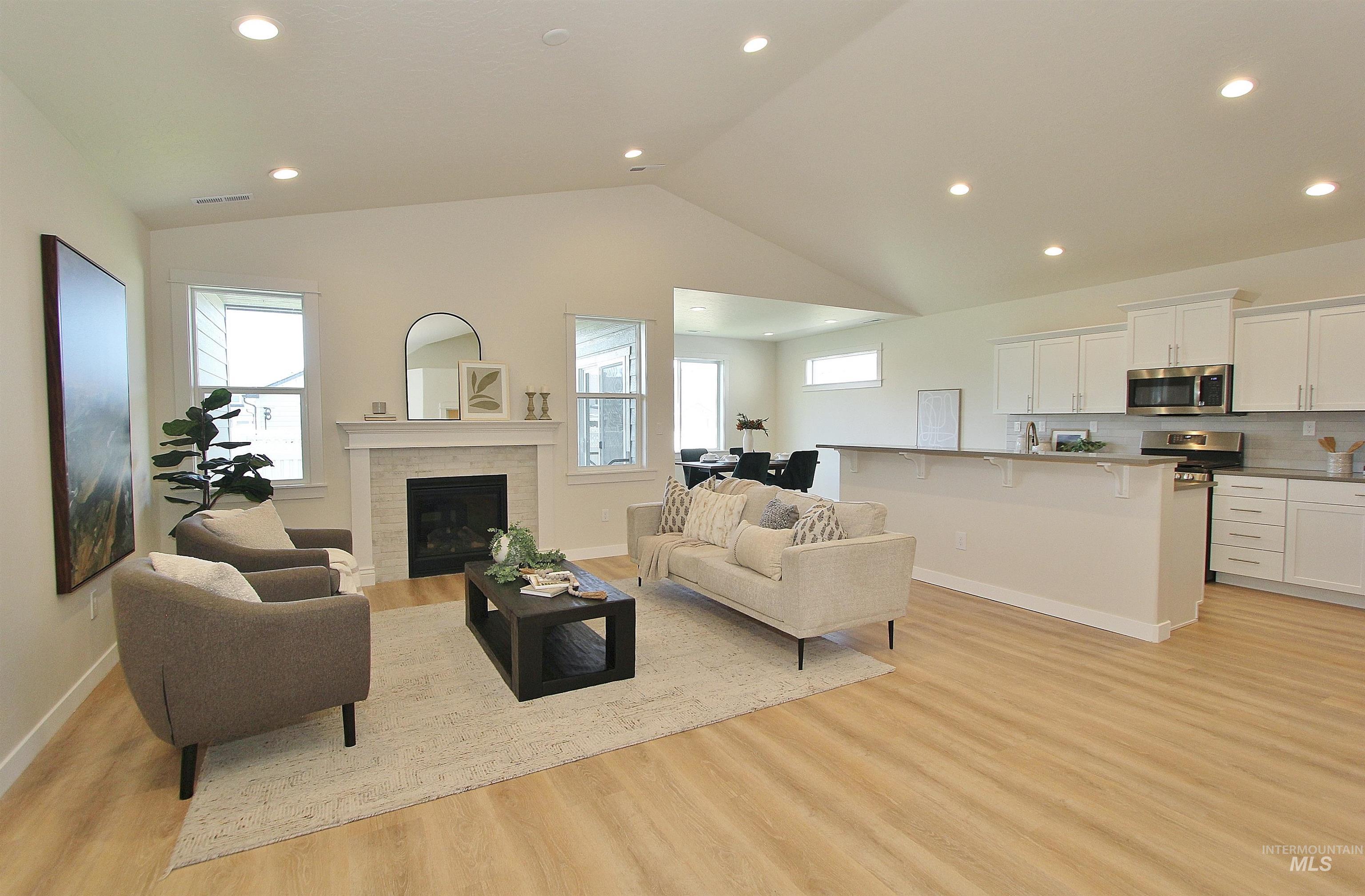 7615 W Itasco Dr Property Photo 3