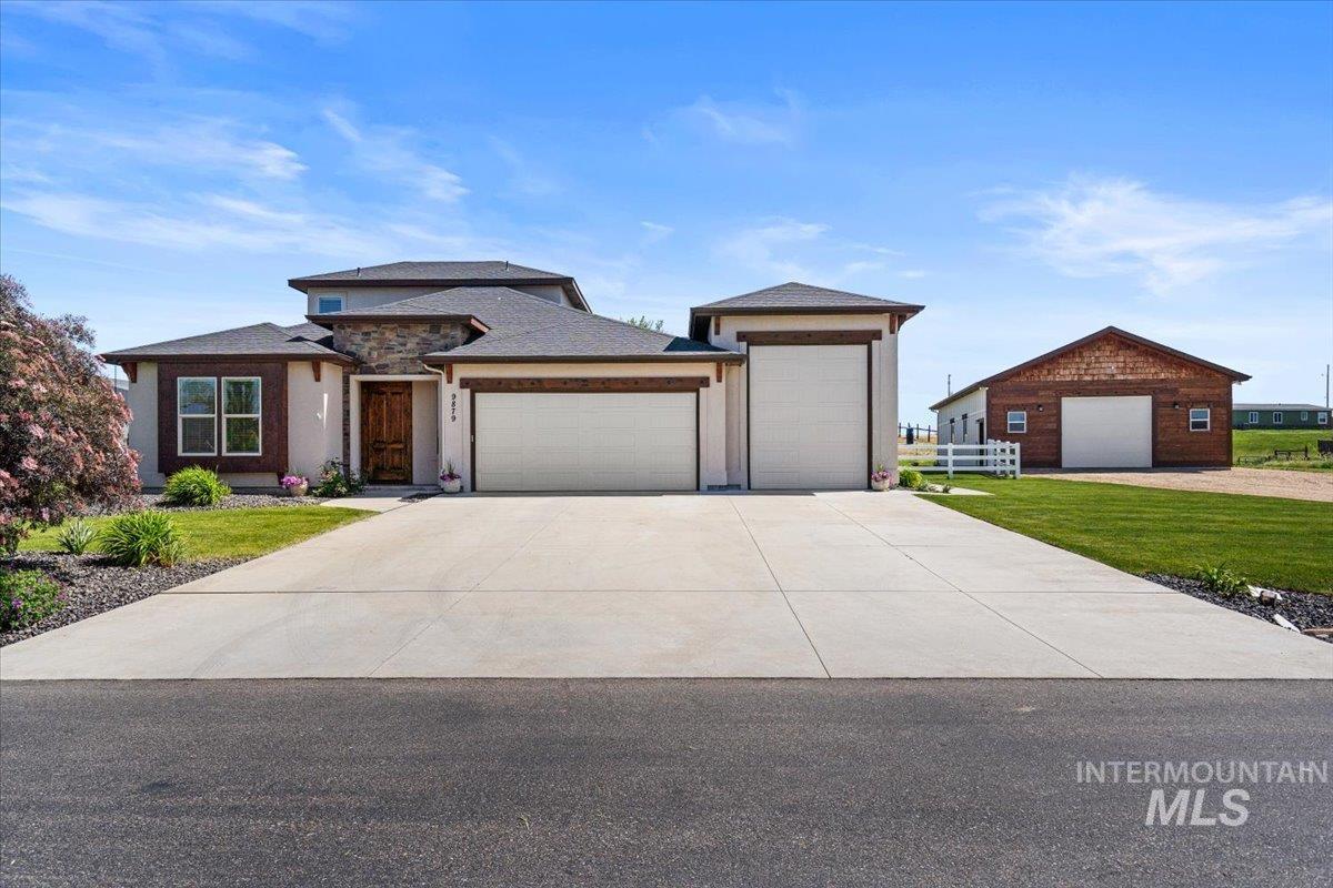 9879 Moon Shadow Ct Property Photo 4