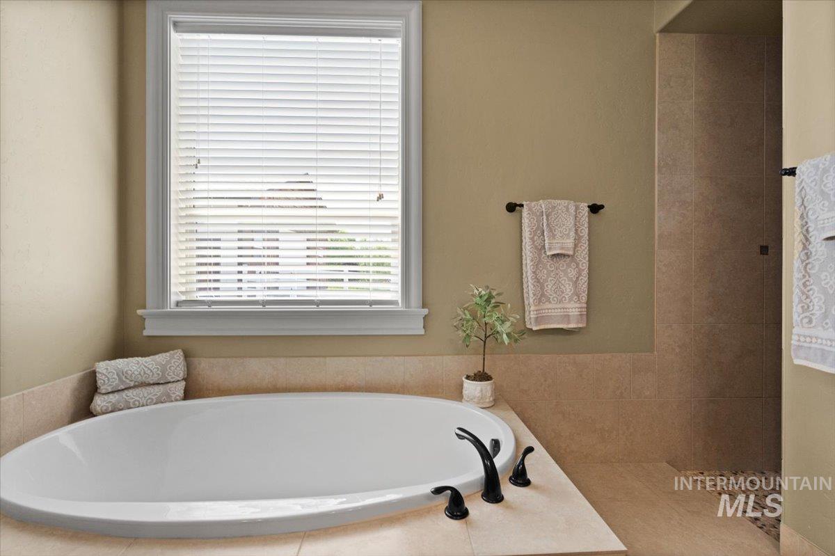 9879 Moon Shadow Ct Property Photo 20