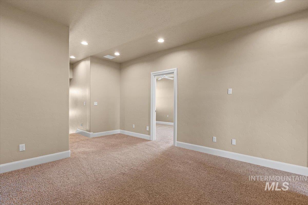 9879 Moon Shadow Ct Property Photo 28