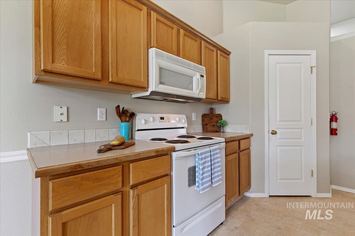 1008 Redwing St Property Photo 16