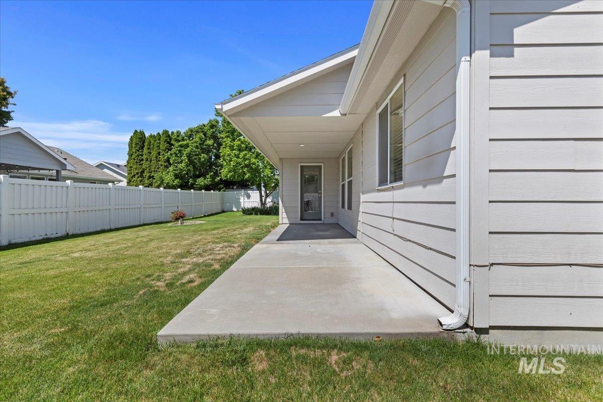 1008 Redwing St Property Photo 30