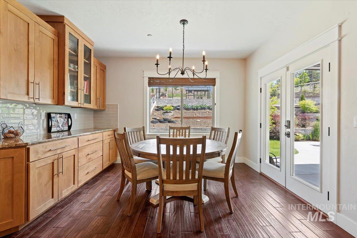 7022 Top Rim Way Property Photo 5