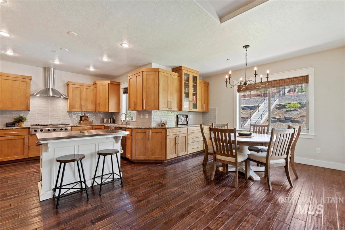 7022 Top Rim Way Property Photo 11