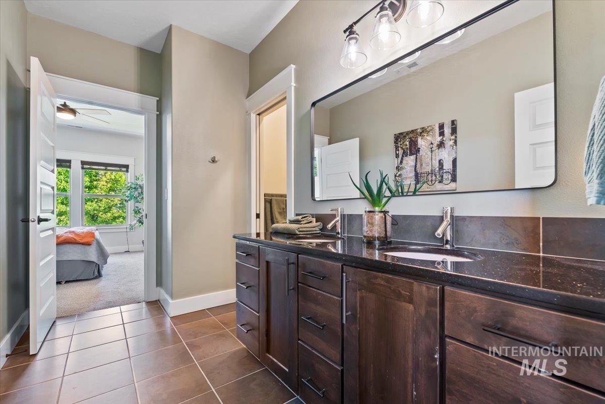 7022 Top Rim Way Property Photo 25