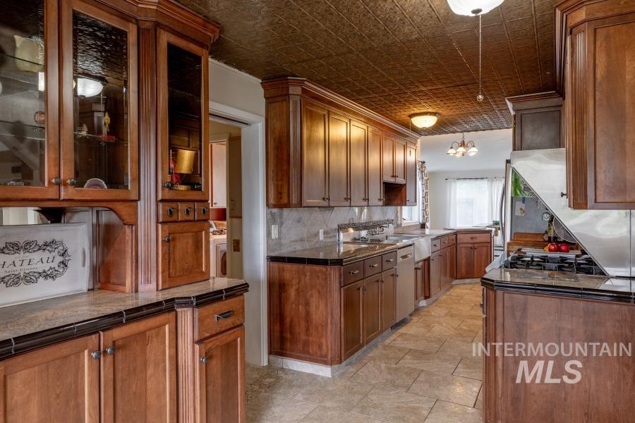 374484 Highway 95 Property Photo 8