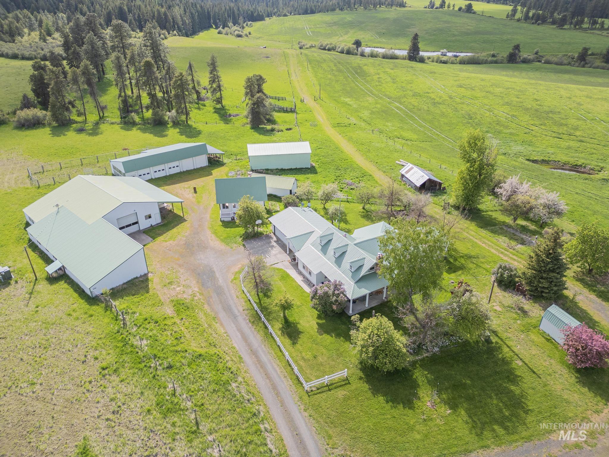 374484 Highway 95 Property Photo 47