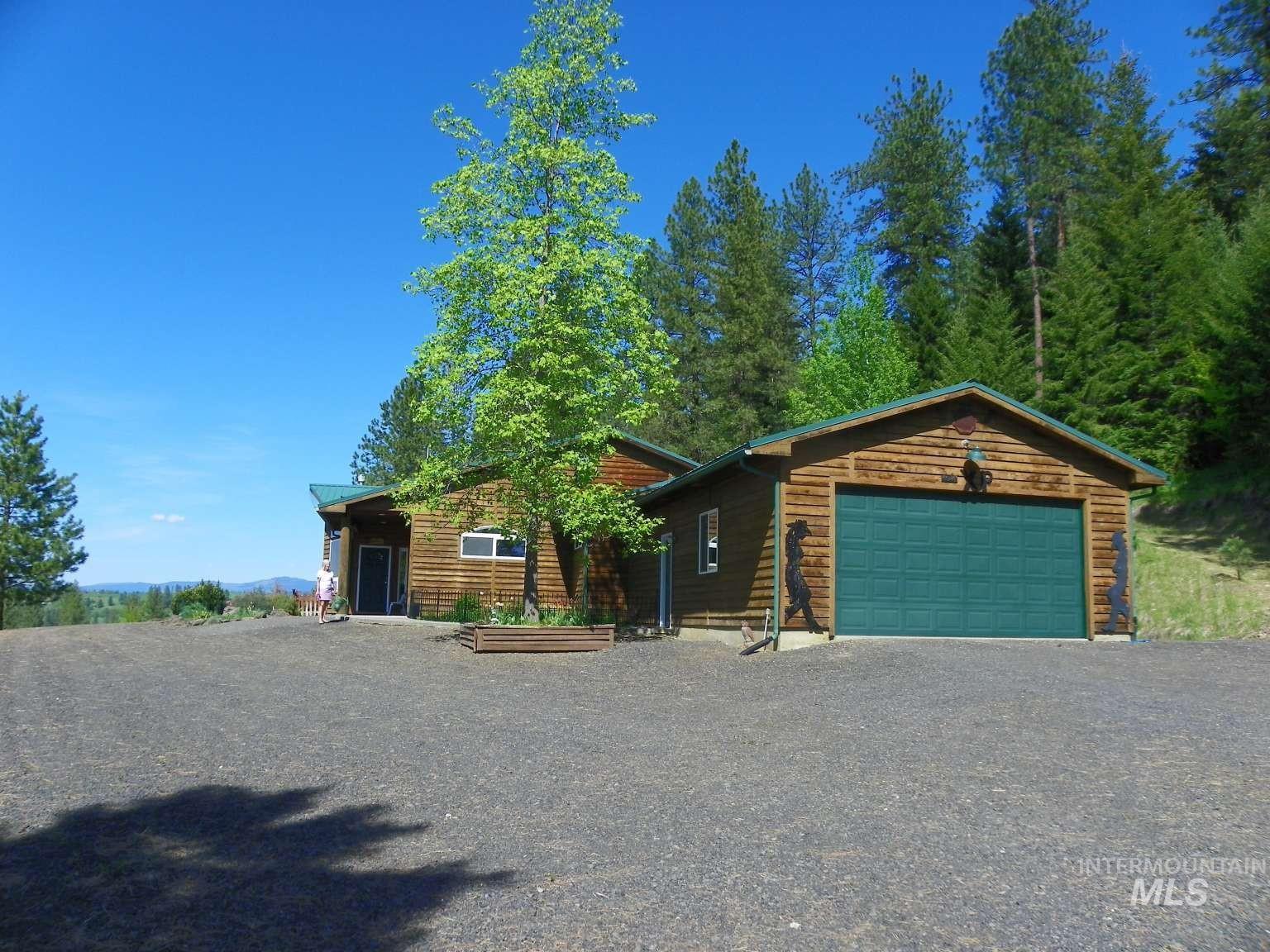 263 Sill Creek Property Photo 2