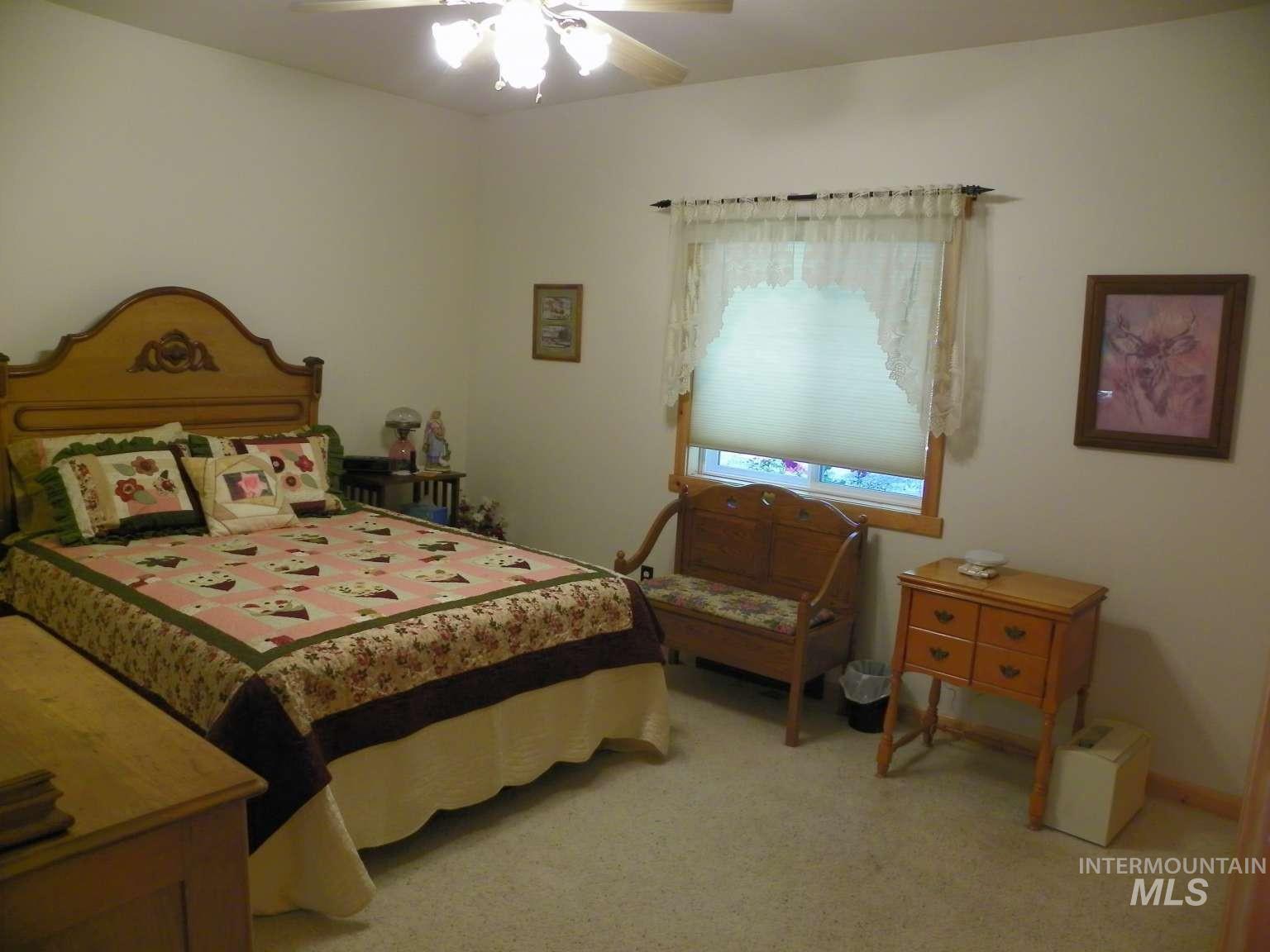 263 Sill Creek Property Photo 8