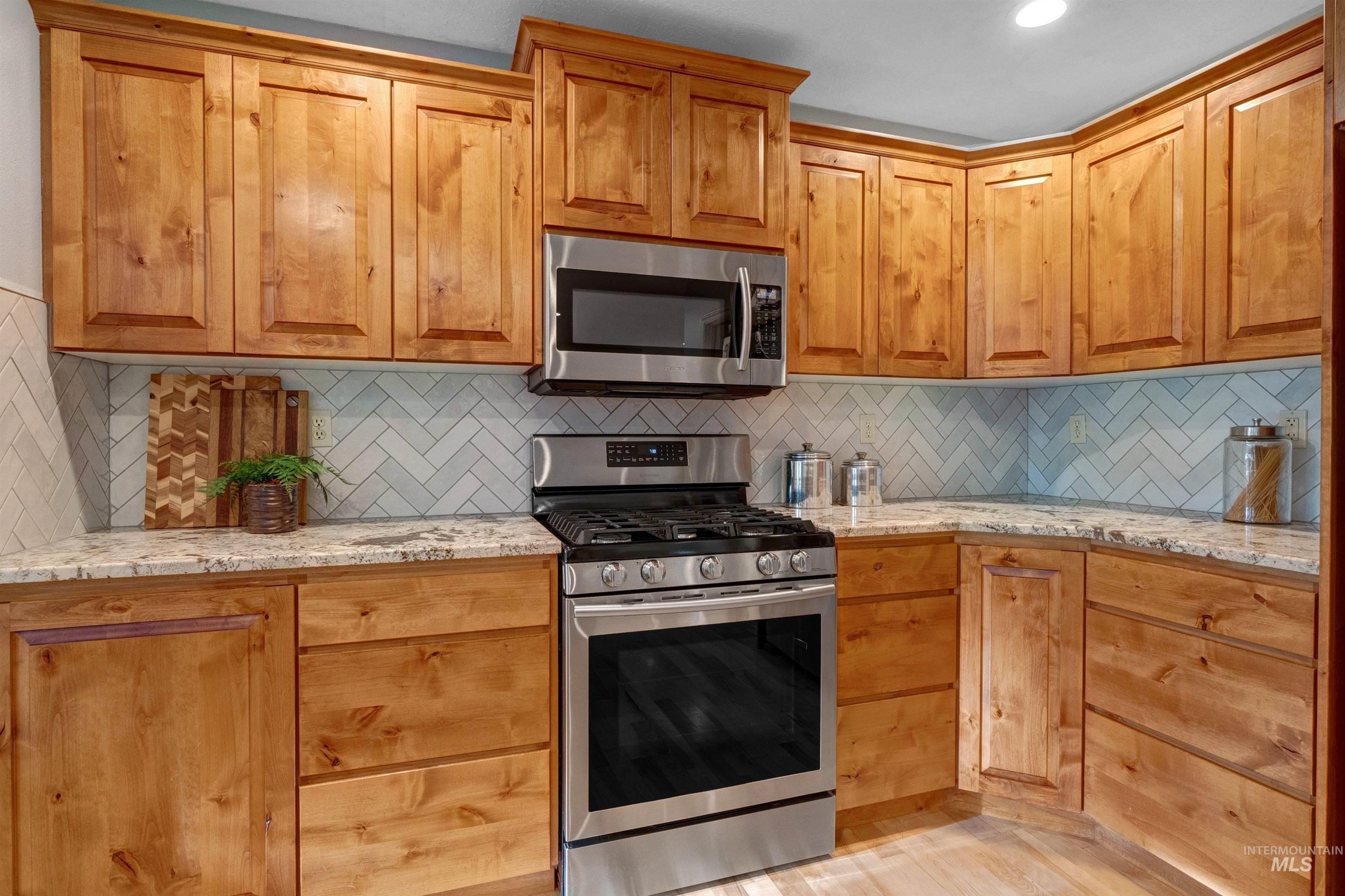 12875 N Schick's Ridge Road Property Photo 16