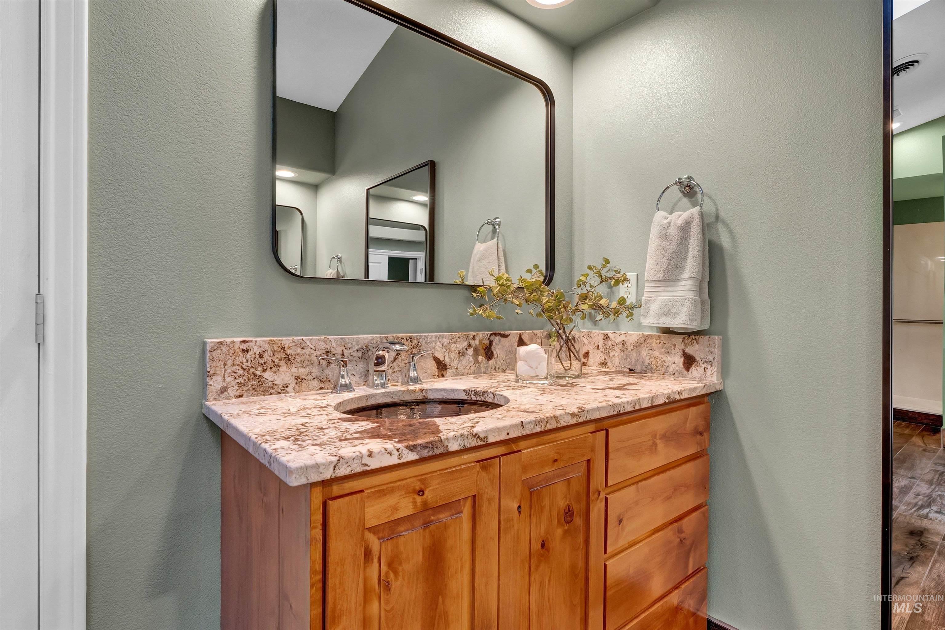 12875 N Schick's Ridge Road Property Photo 40