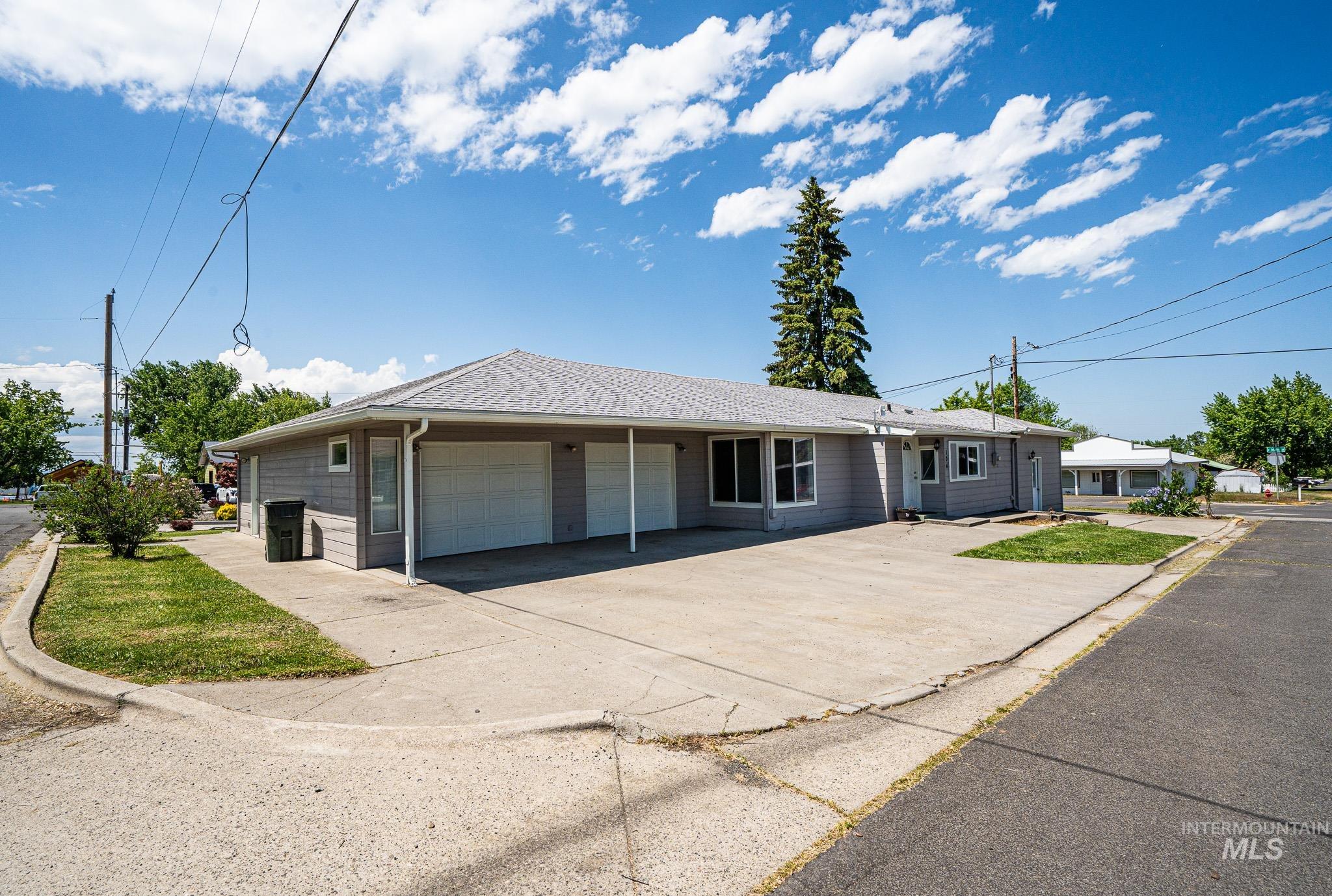 104 S Boulevard Street Property Photo 3