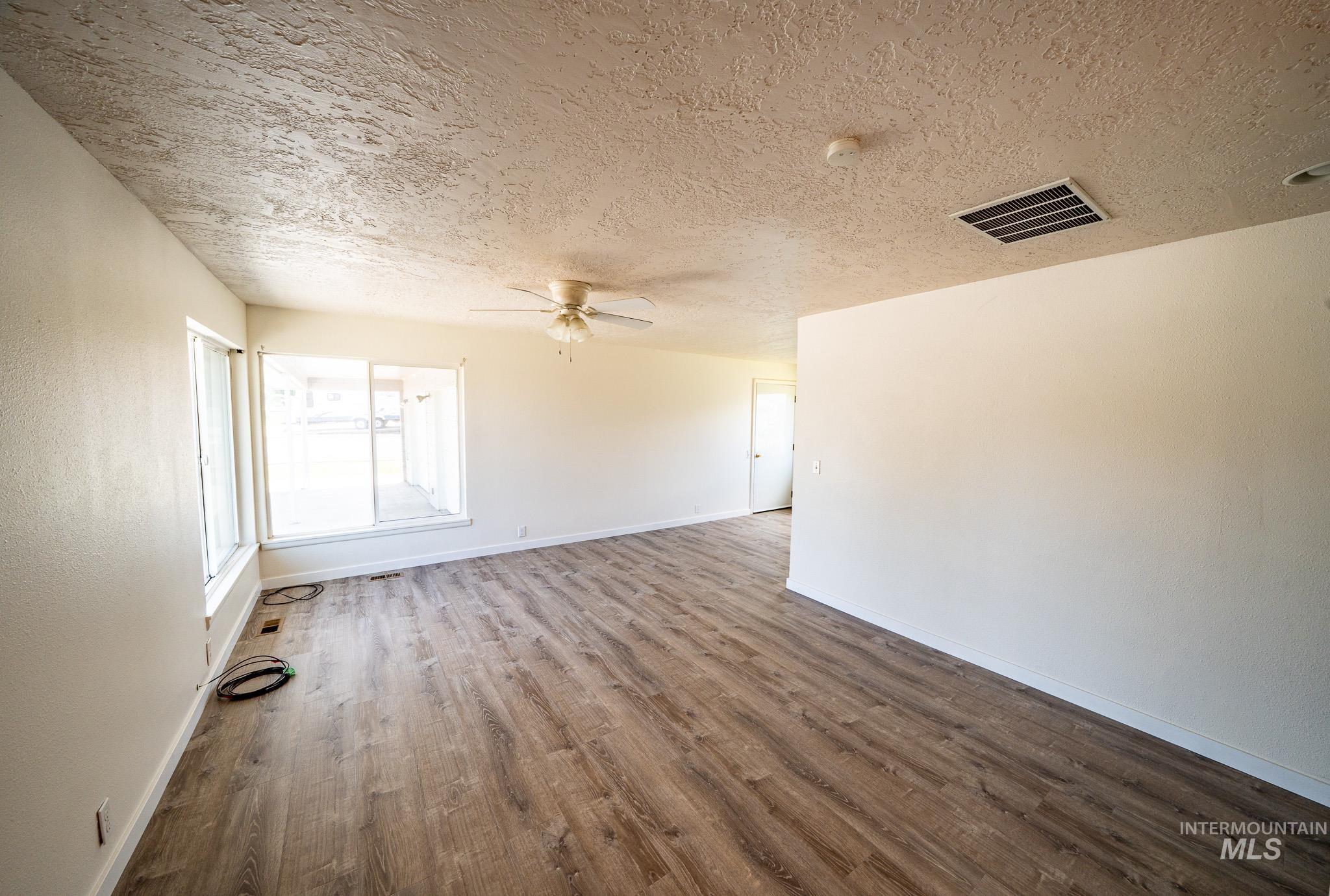 104 S Boulevard Street Property Photo 8