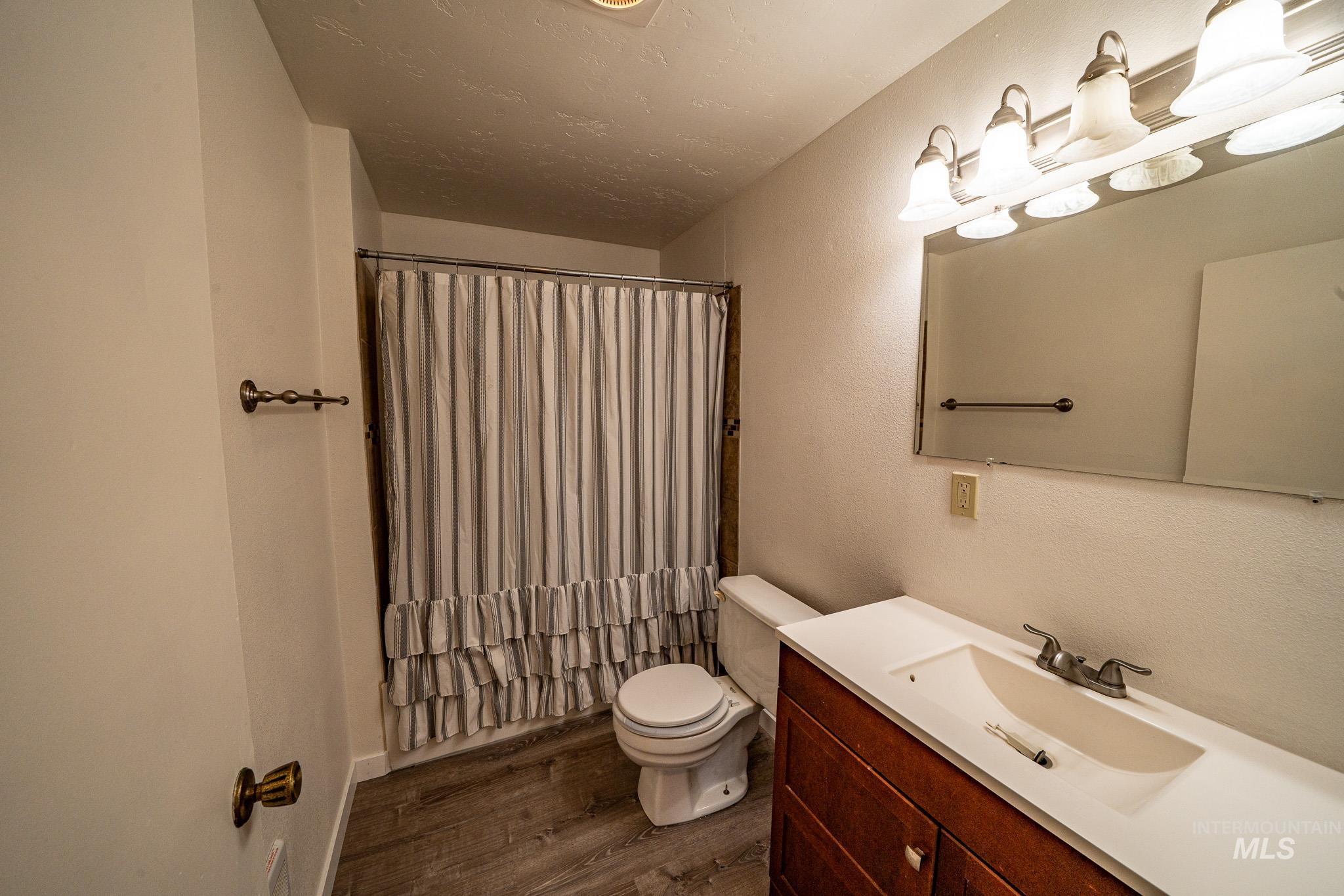 104 S Boulevard Street Property Photo 15