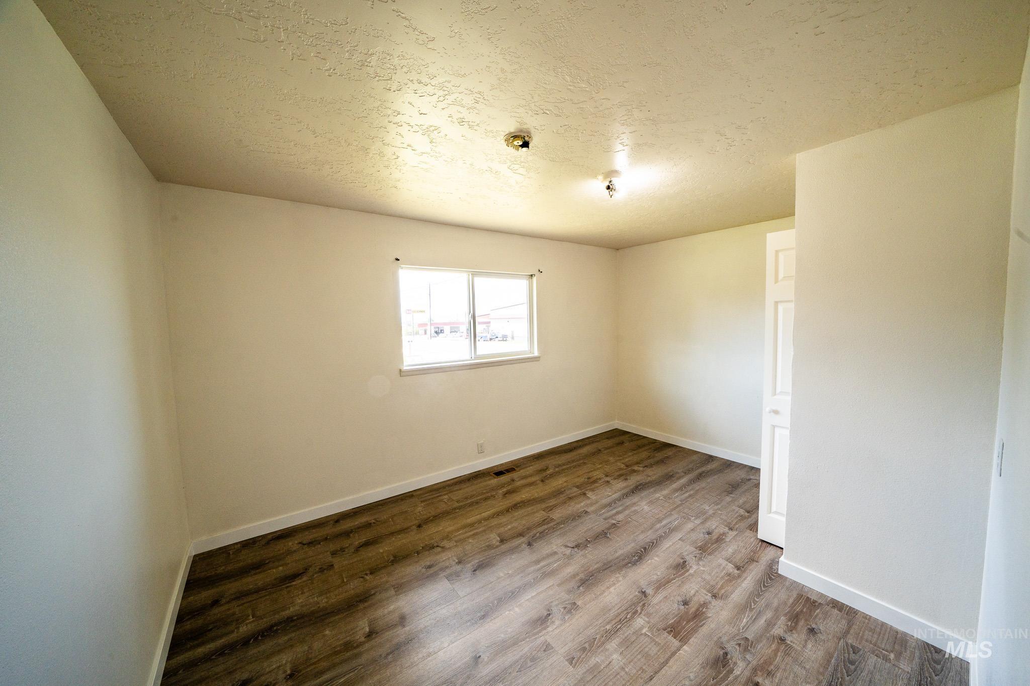 104 S Boulevard Street Property Photo 16