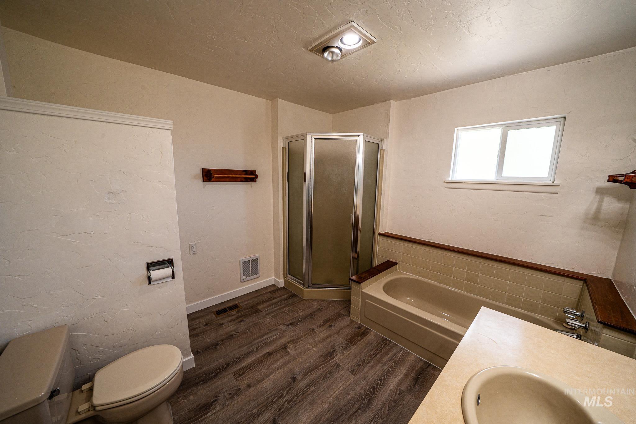 104 S Boulevard Street Property Photo 17