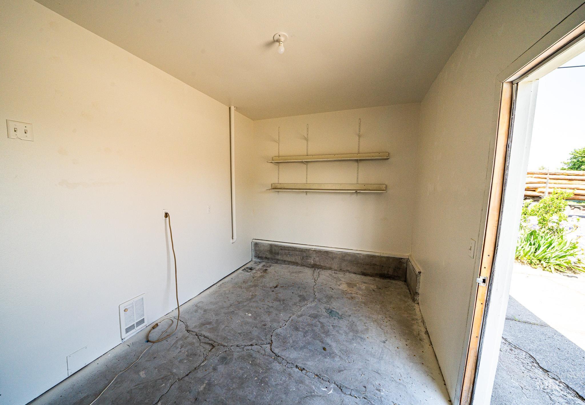 104 S Boulevard Street Property Photo 21