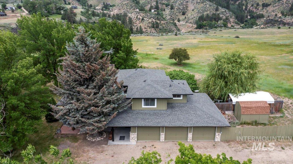 2100 Highway 21 Property Photo 2