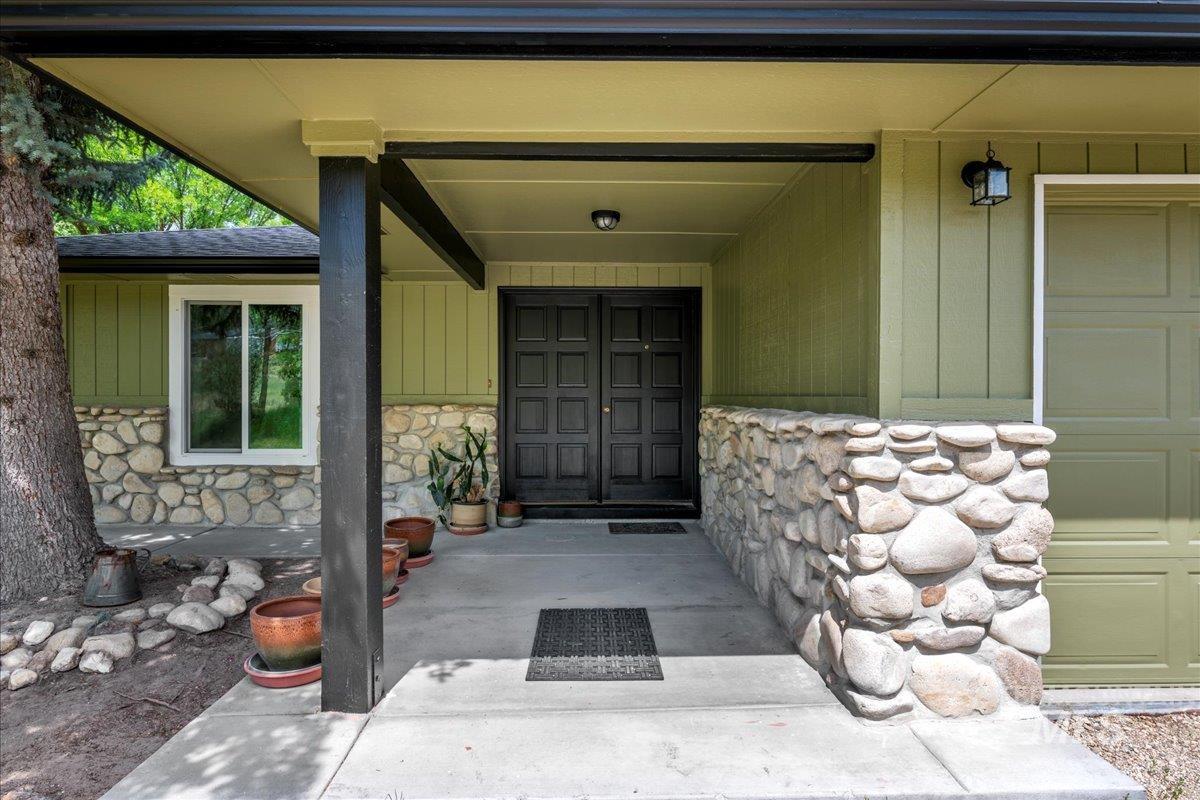 2100 Highway 21 Property Photo 4