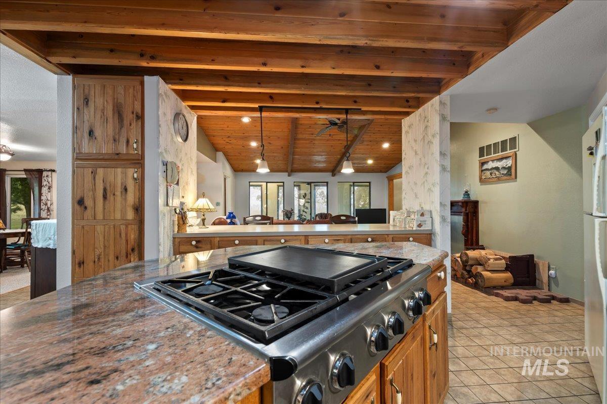 2100 Highway 21 Property Photo 16