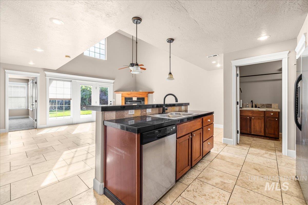 2476 S Amaya Lane Property Photo 12
