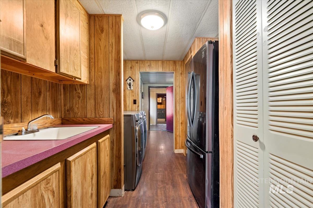 2163 W Mountain Rd Property Photo 9