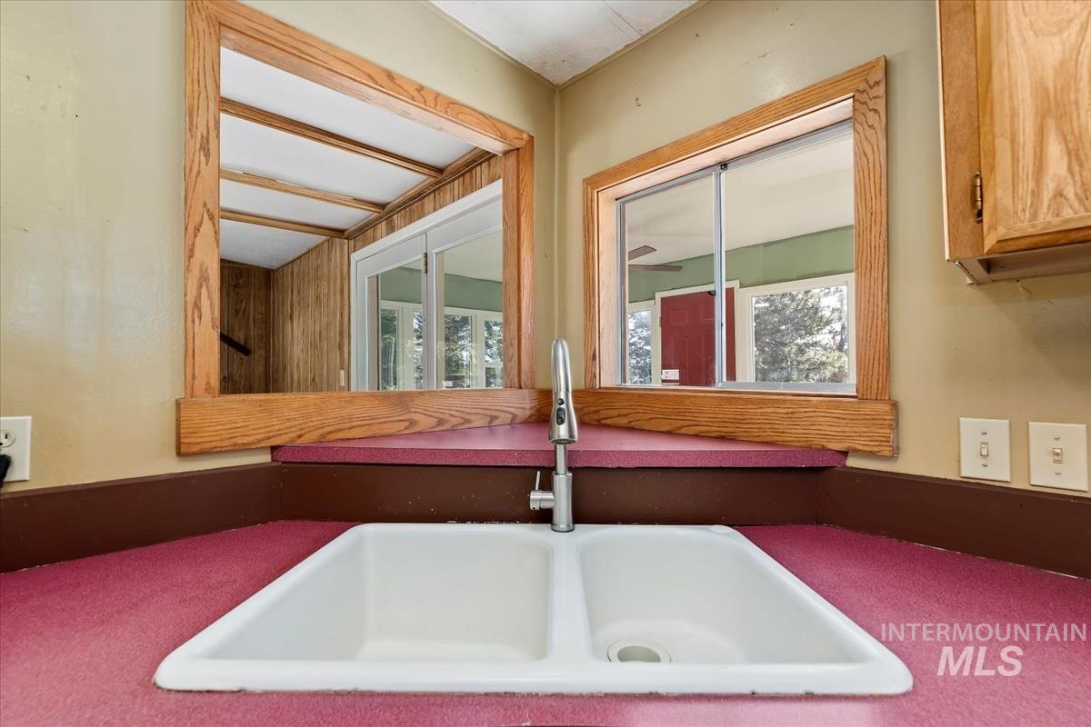 2163 W Mountain Rd Property Photo 14