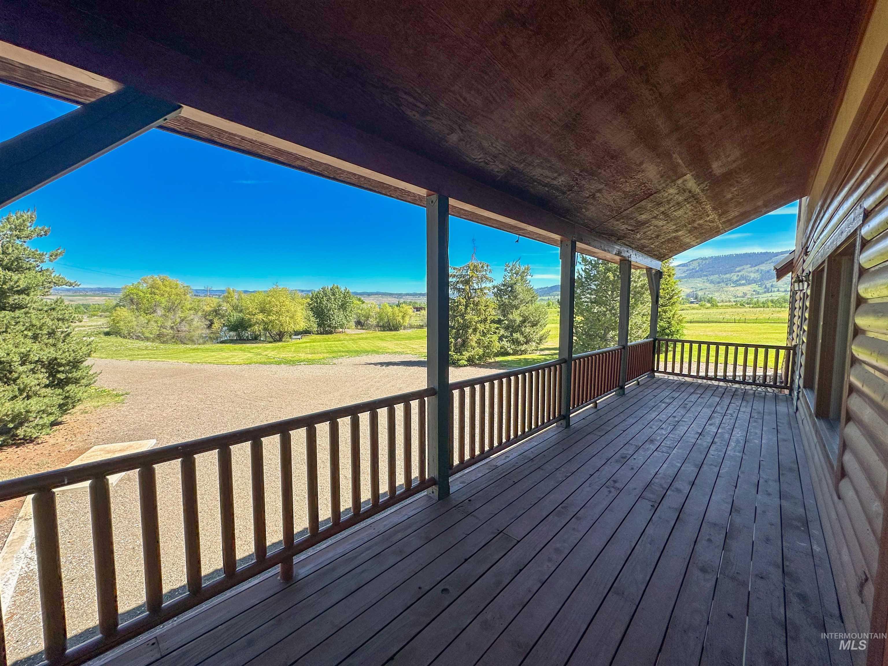 2260 Highway 95 Property Photo 11