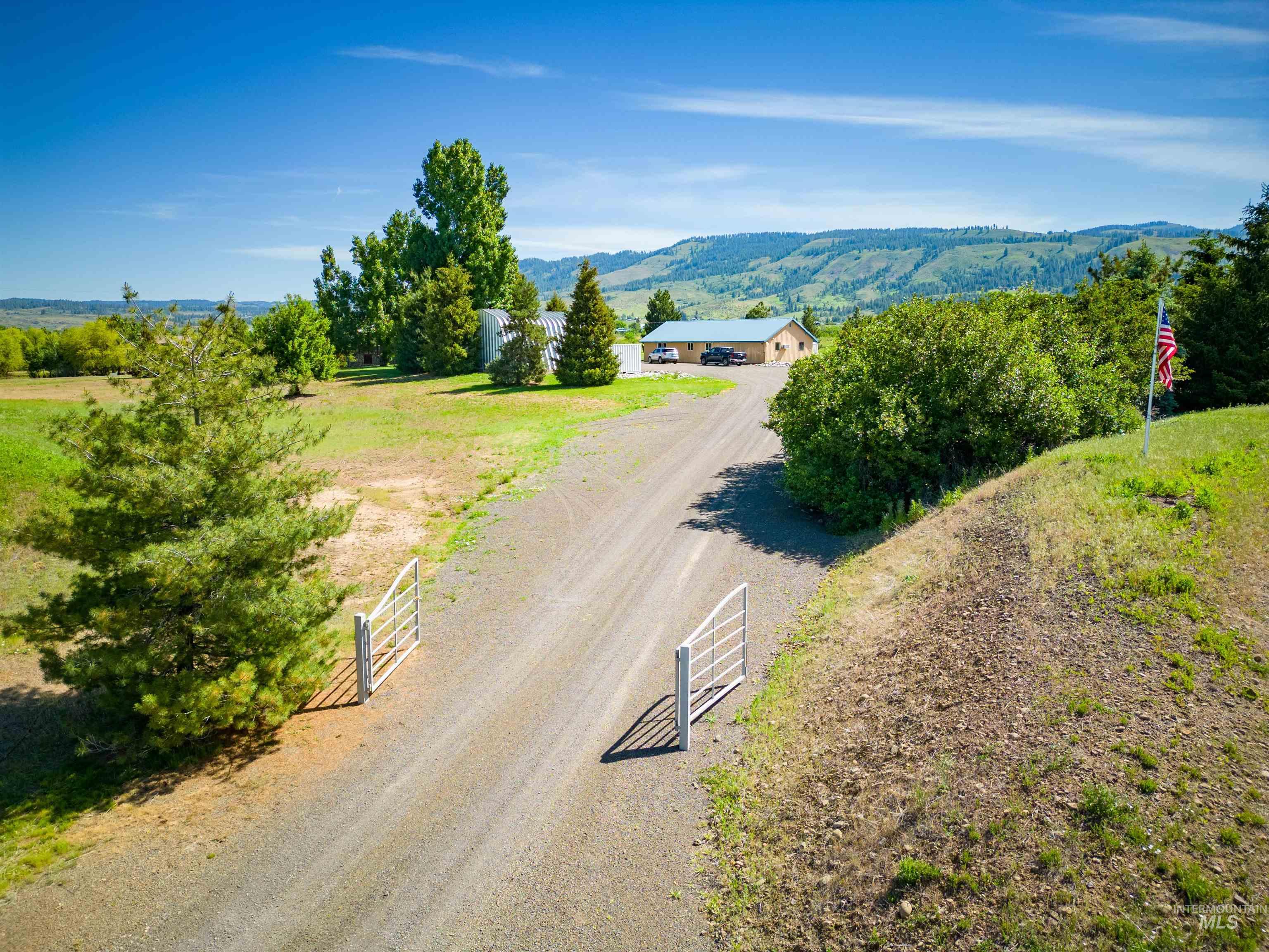 2260 Highway 95 Property Photo 12