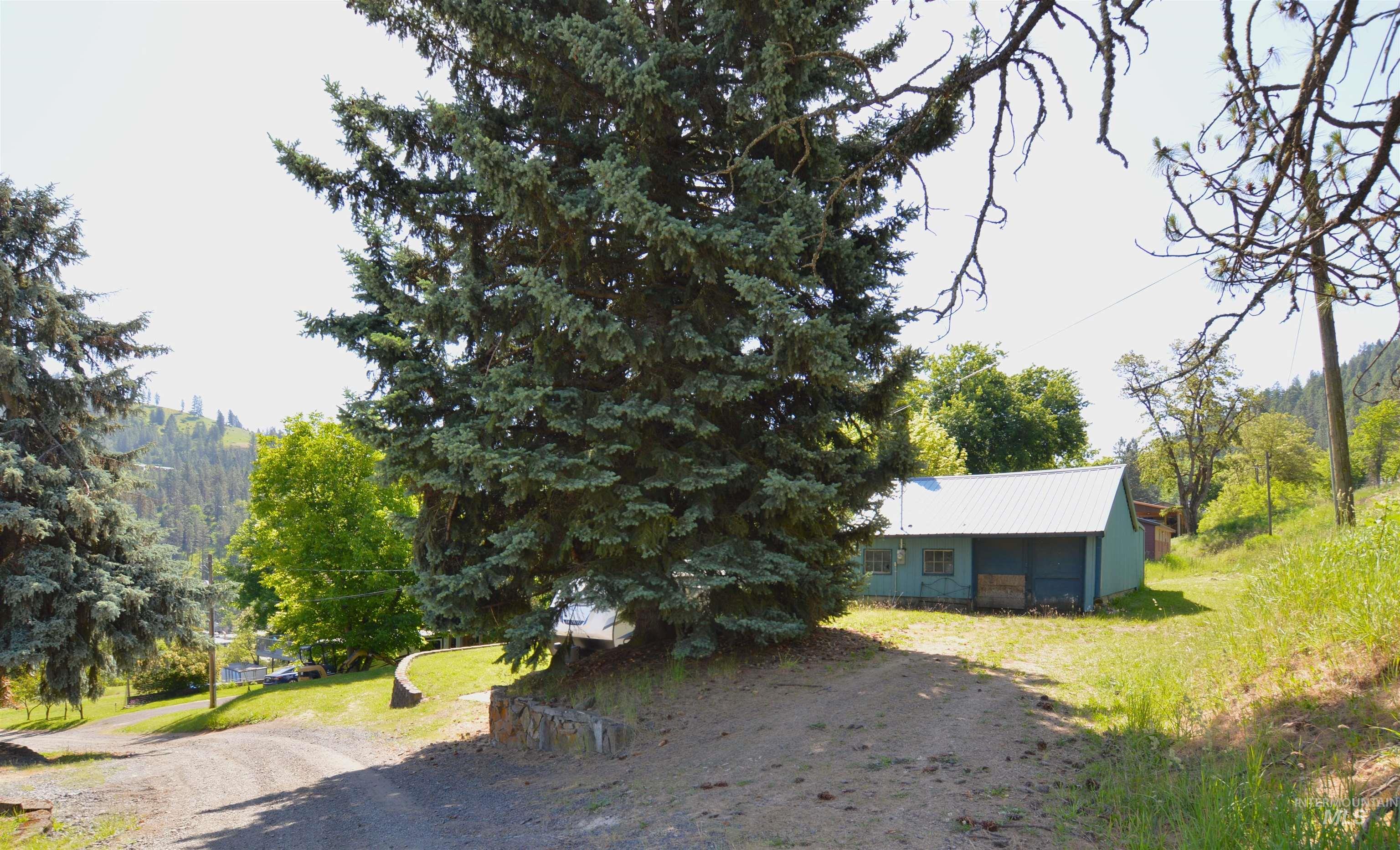 415 W Waskey Street Property Photo 4